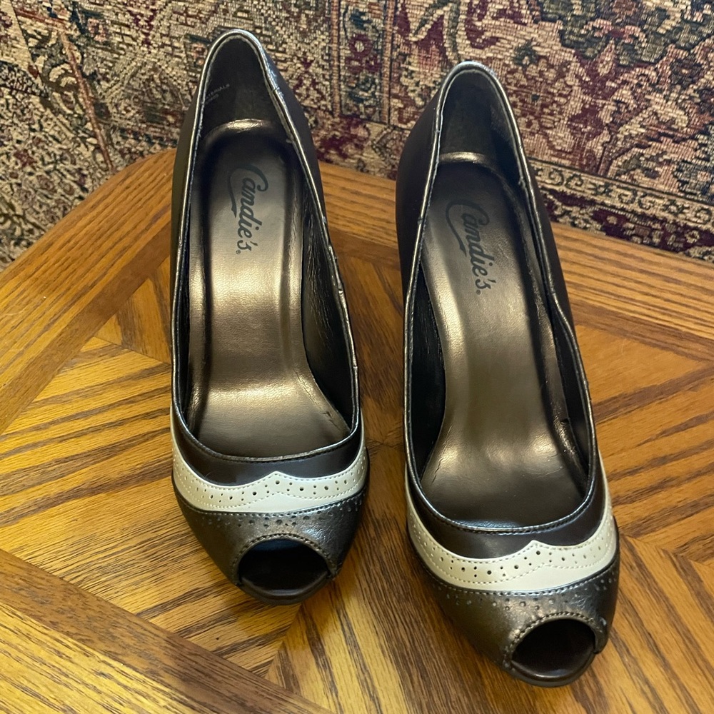 STUNNING CANDIE’S PEEP TOE HEELS 👠